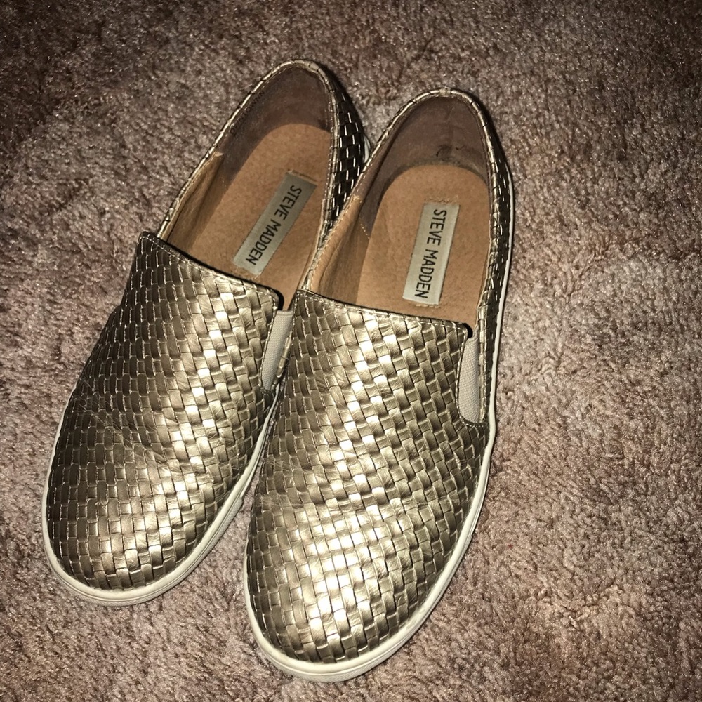 Steve Madden slip on shoes